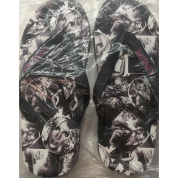 "Britney : Piece Of Me"...